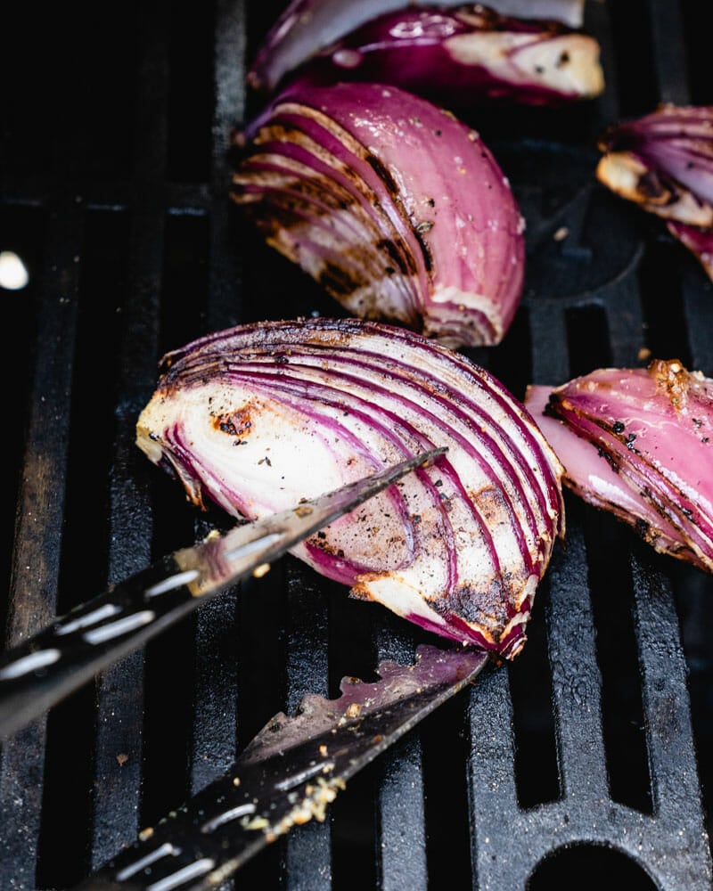 How to grill onions